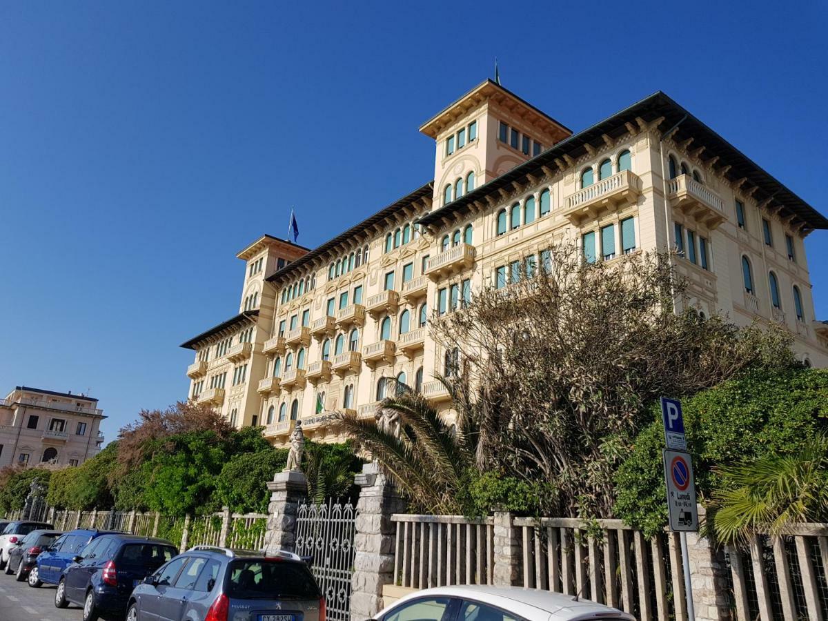 Rodeo Drive Apartment Viareggio Exterior photo