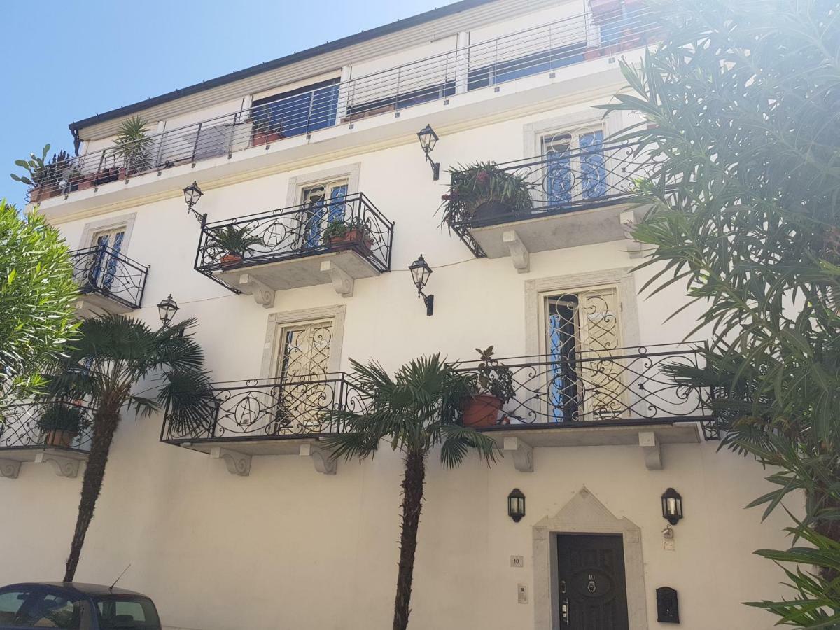Rodeo Drive Apartment Viareggio Exterior photo